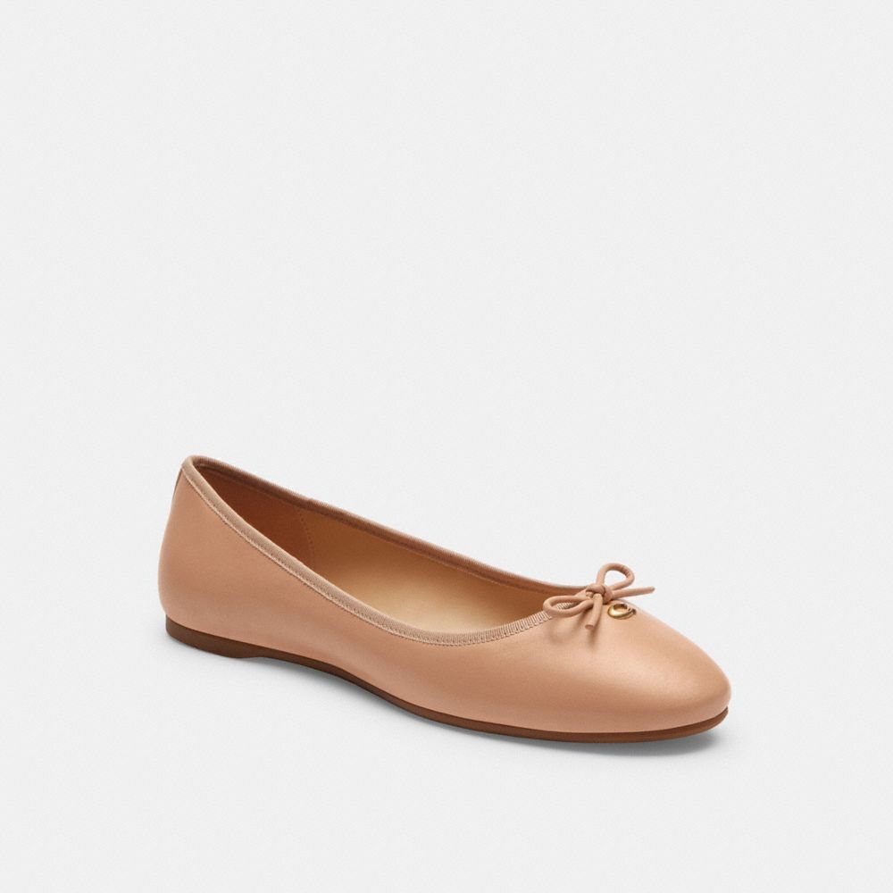 LIKE NEW AUTHENTIC COACH Abigail Flat